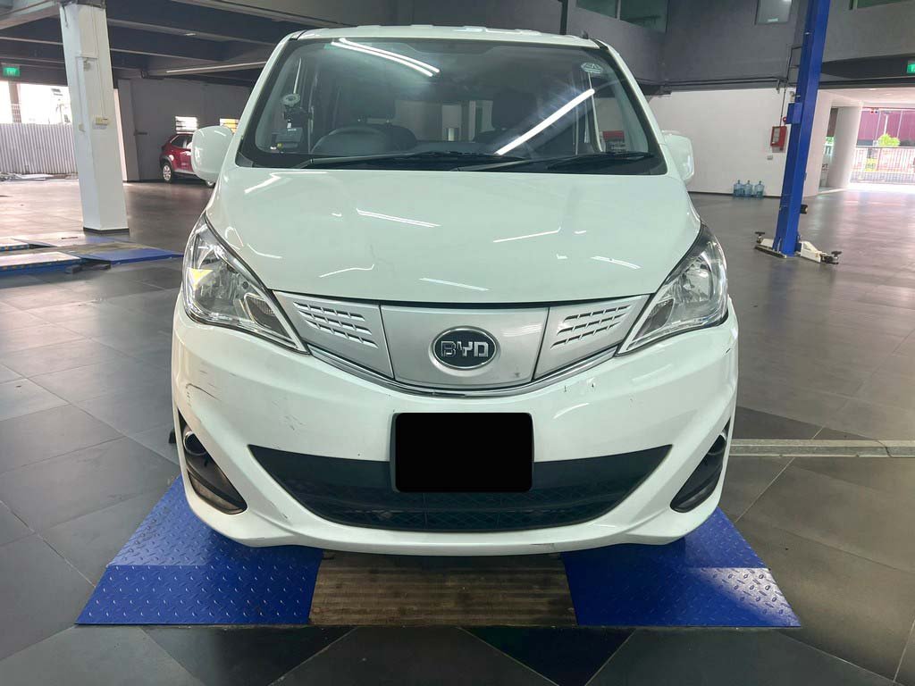 BYD T3 (Electric Vehicle)