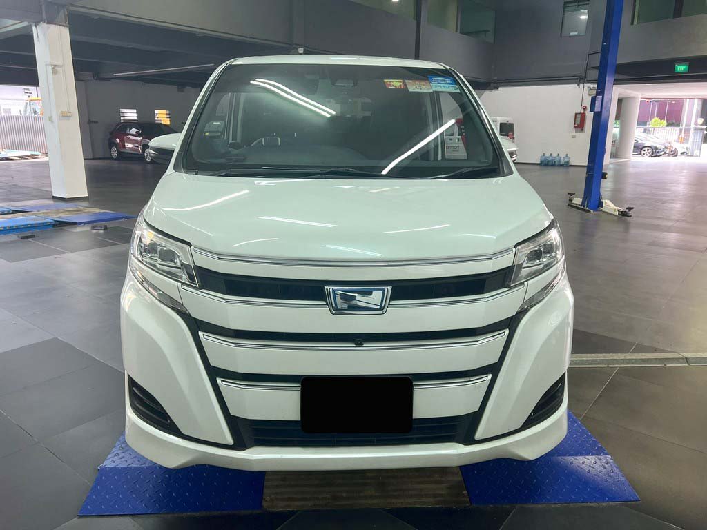 Toyota Noah 1.8X CVT (Hybrid)