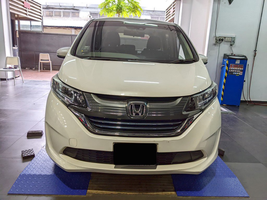 Honda Freed 1.5g Auto (Hybrid)