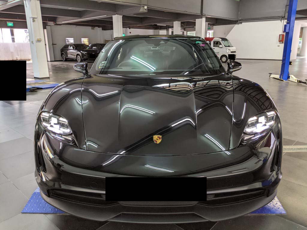 Porsche Taycan 4+1 (y1A) (Electric Vehicle)