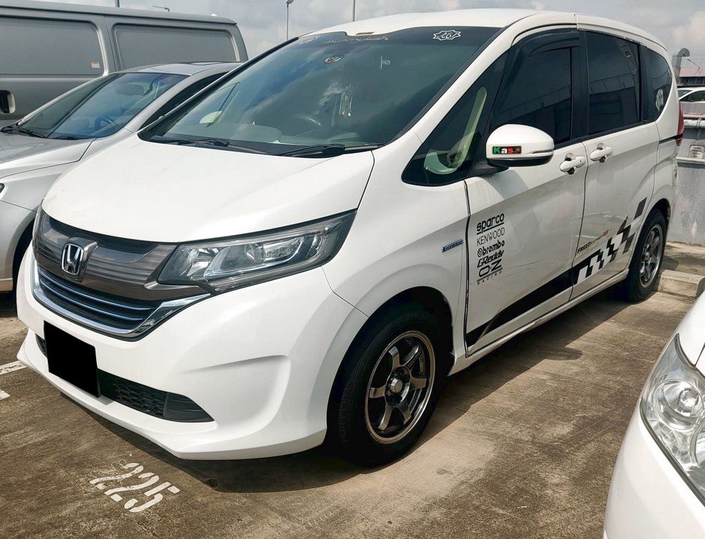 Honda Freed 1.5g Auto (Hybrid)