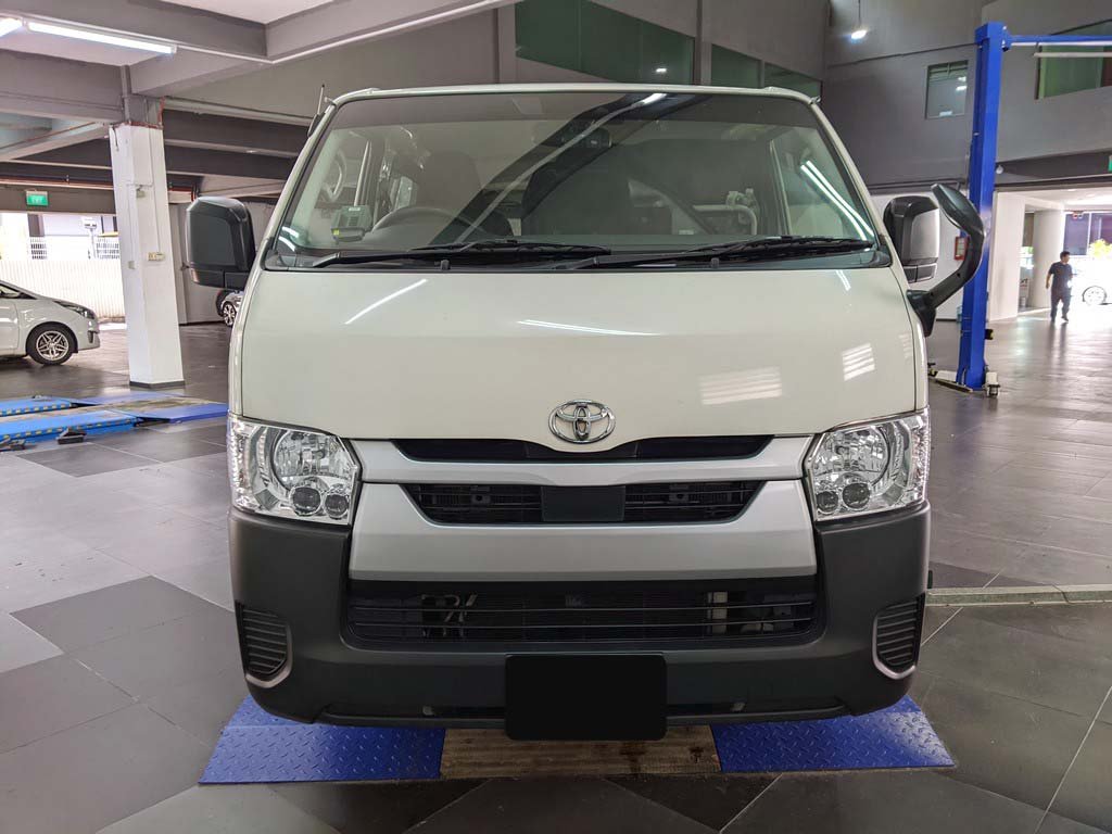 Toyota Hiace DX 2.8 Auto