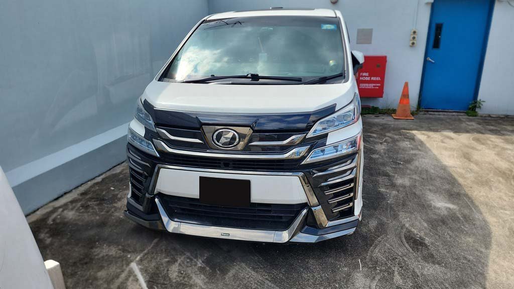 Toyota Vellfire Elegance Moonroof (Auto)
