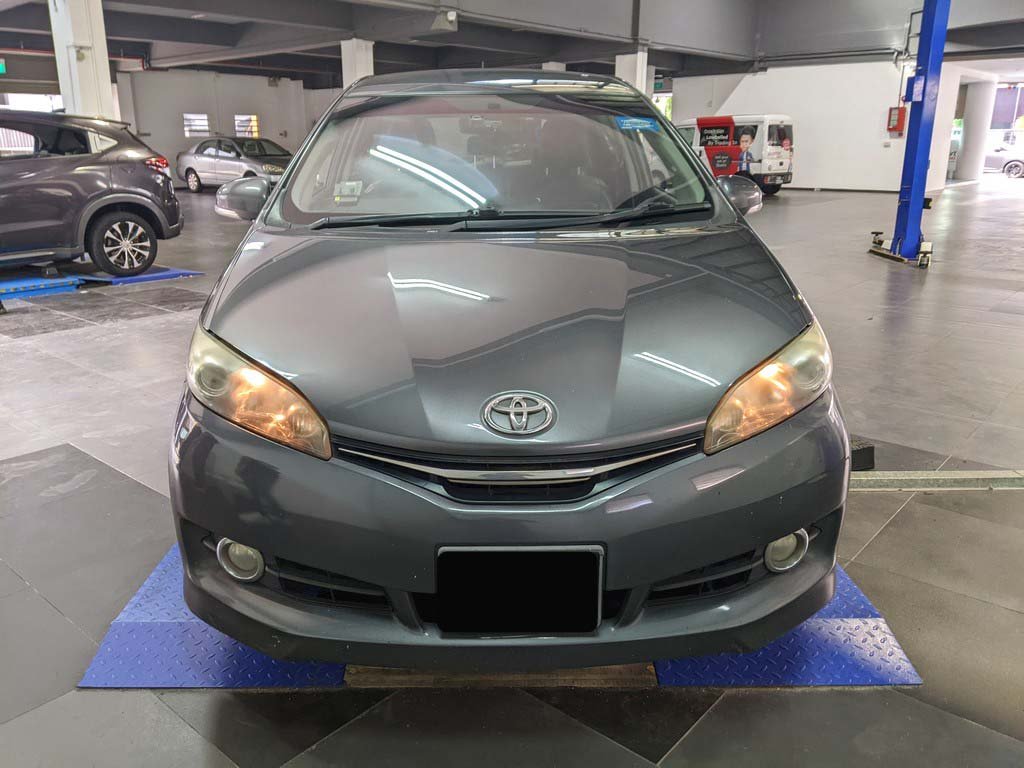 Toyota Wish 1.8 CVT