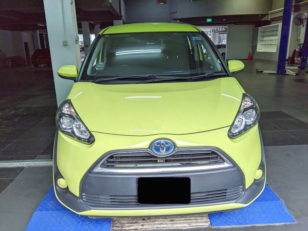 Toyota Sienta 1.5x Cvt (Hybrid)