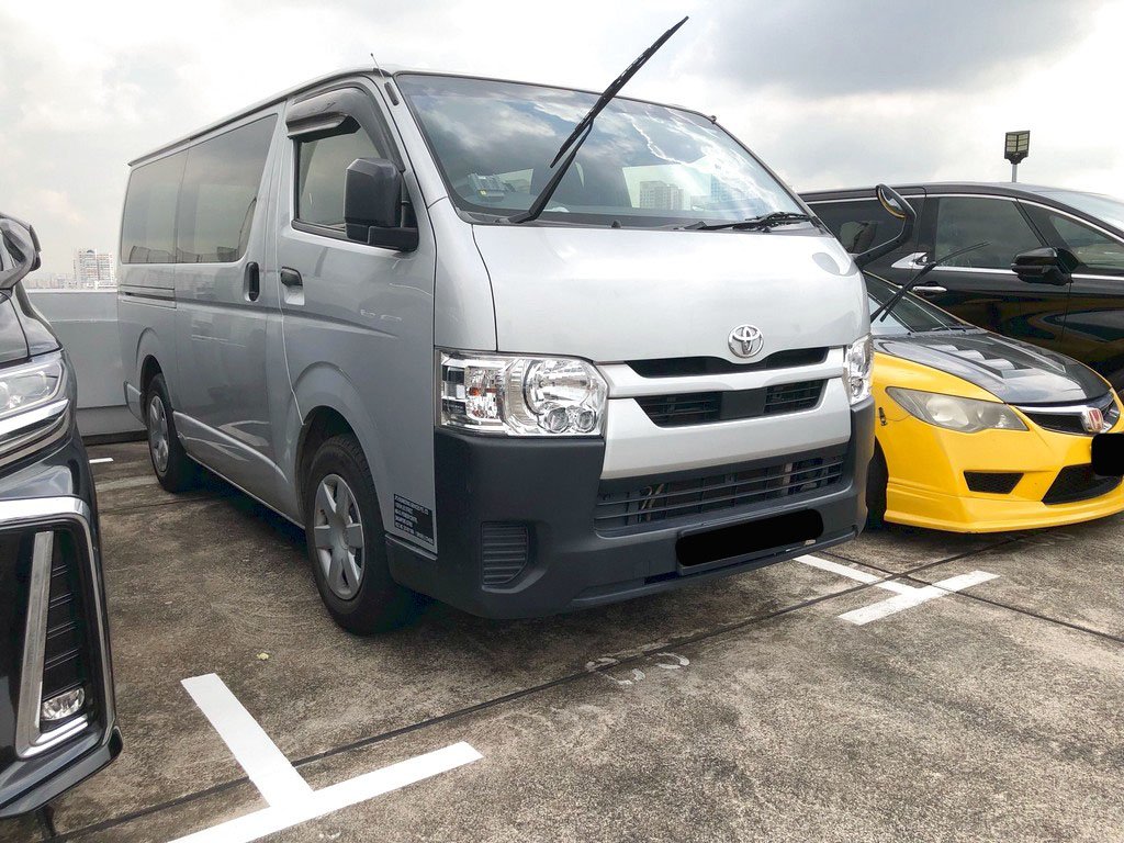 Toyota Hiace 2.8 Dx Auto