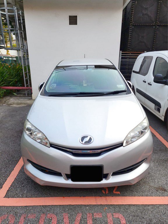 Toyota Wish 1.8x Cvt Abs D/airbag 2wd 5dr