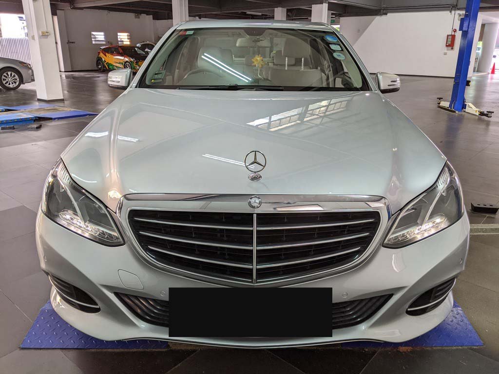 Mercedes Benz E200 Sedan (R17)