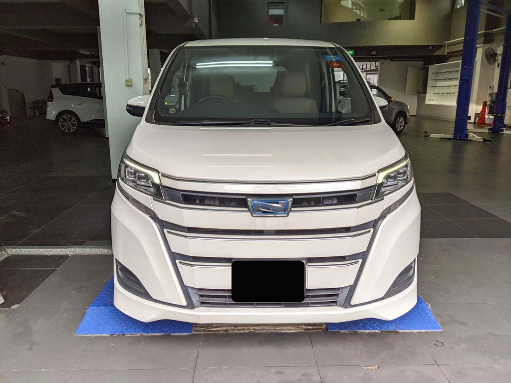 Toyota Noah 1.8X CVT (Hybrid)