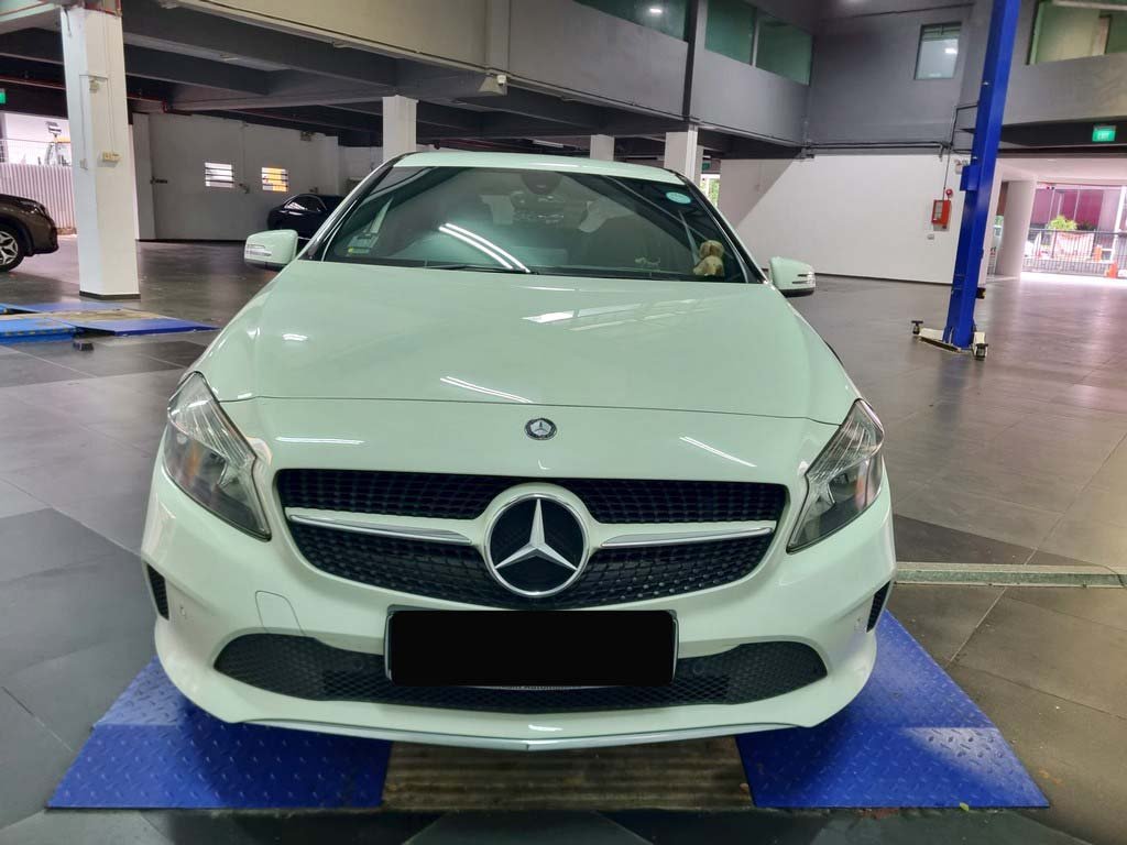 Mercedes Benz A200 FL Style (R17 HLG)