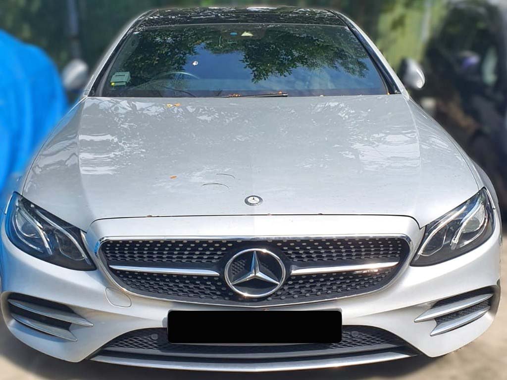 Mercedes Benz E220 AMG Line Premium