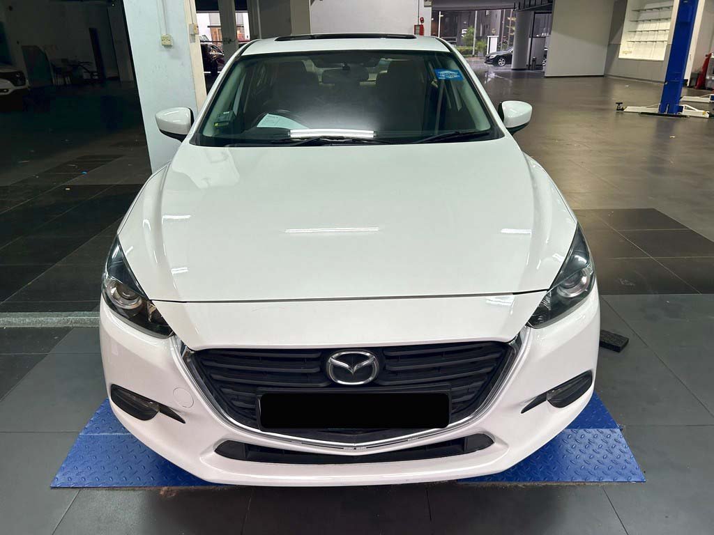 Mazda 3 Sedan 1.5 At Eu6