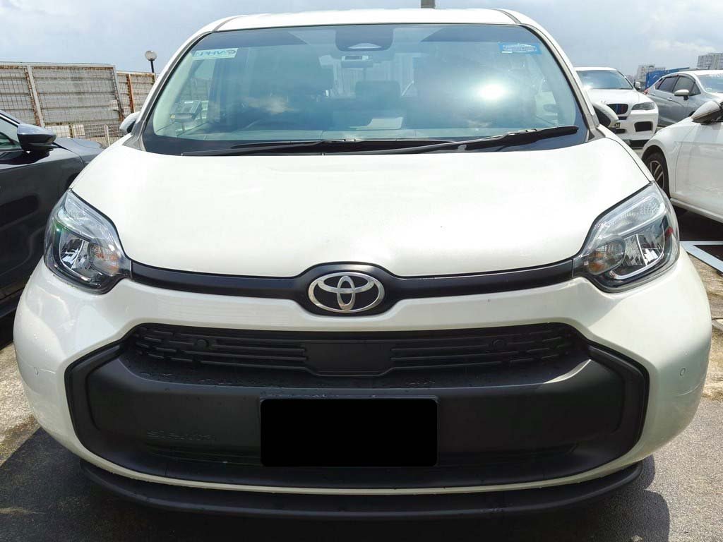Toyota Sienta Hybrid 1.5g Cvt (Hybrid)