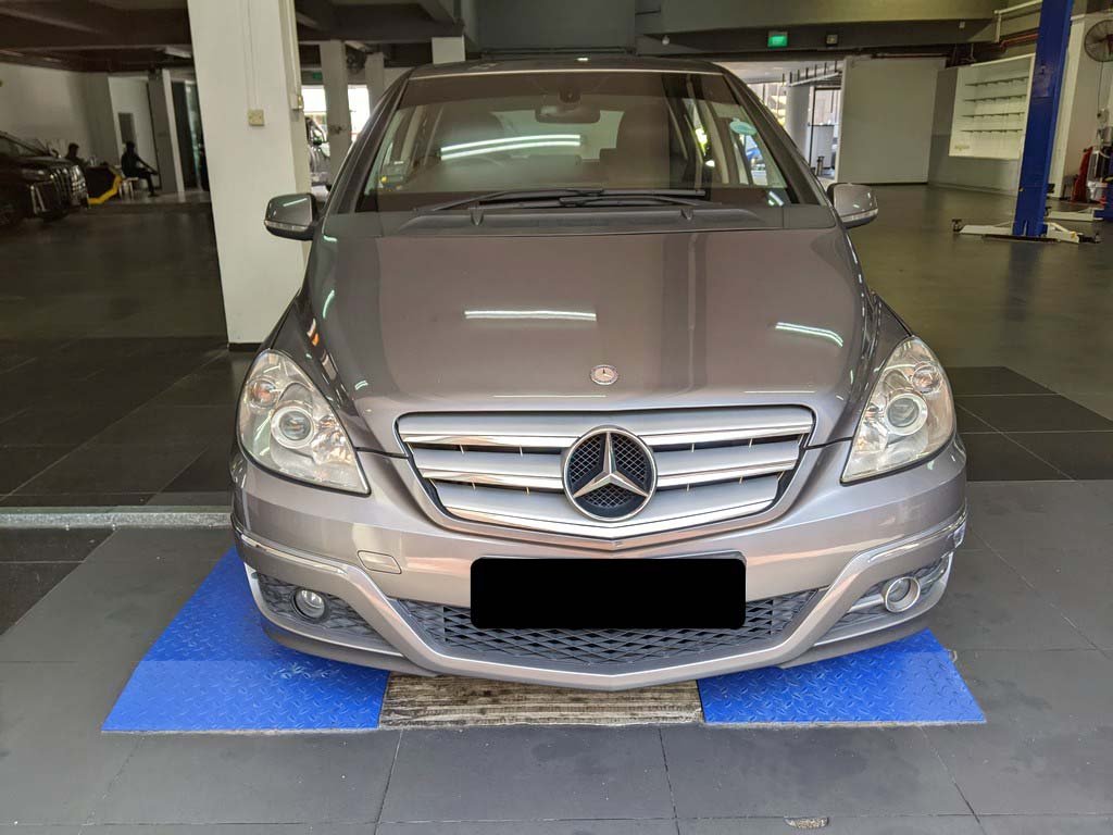 Mercedes Benz B180 (COE Till 10/2029)
