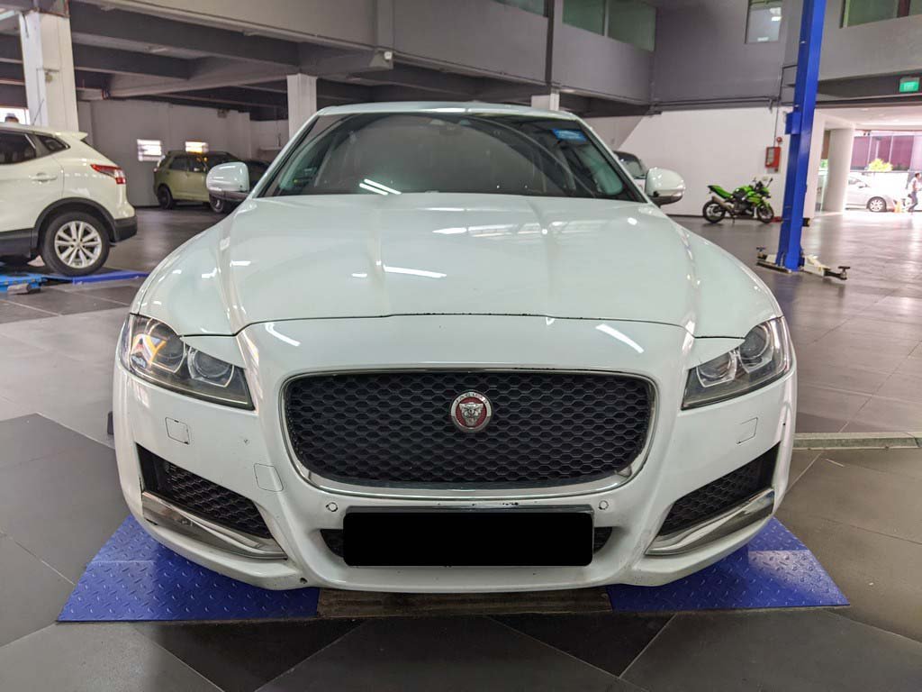Jaguar XF 2.0P 200PS