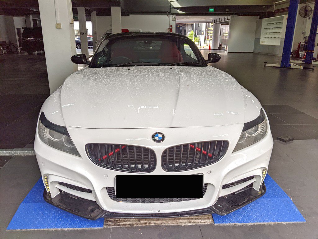 BMW Z4 Sdrive 23i 2.5l At Abs D/ab 2wd Hid (COE Till 04/2029)