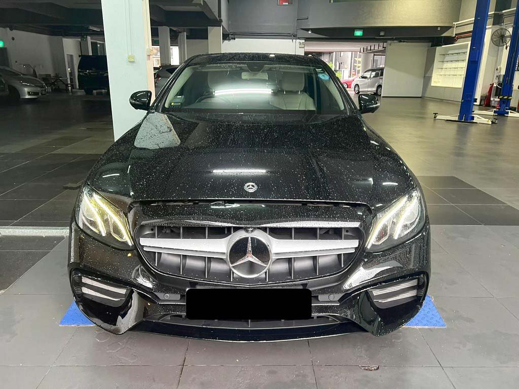 Mercedes Benz E200 AVG (R18 Led)