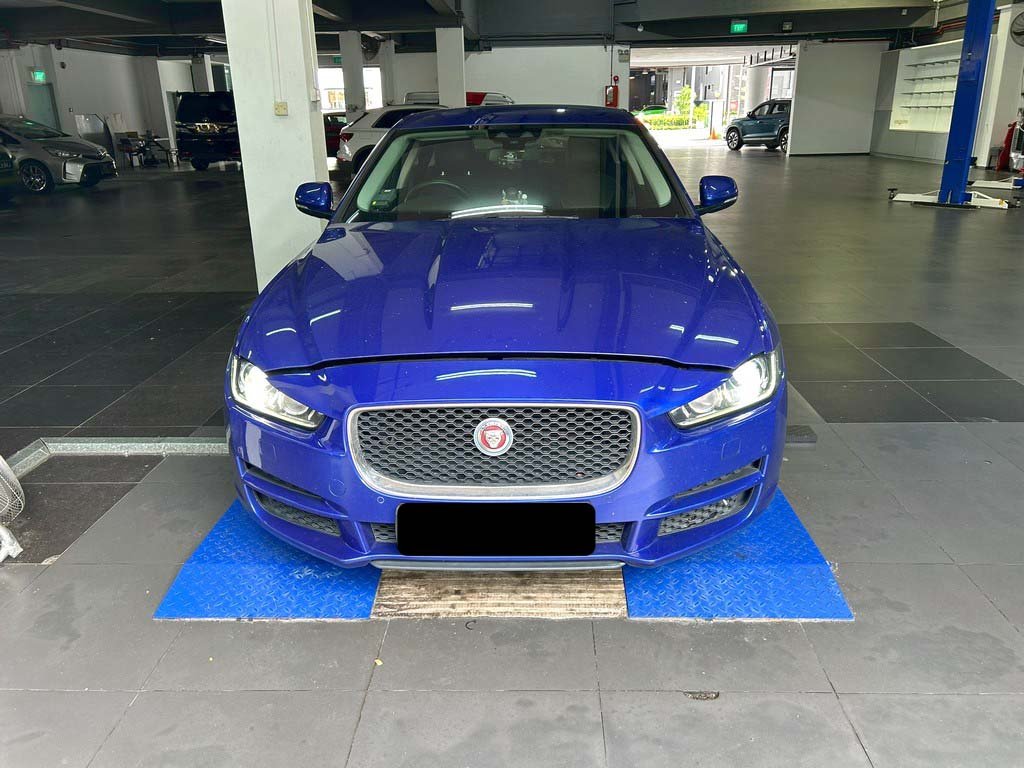 Jaguar XE 2.0 I4
