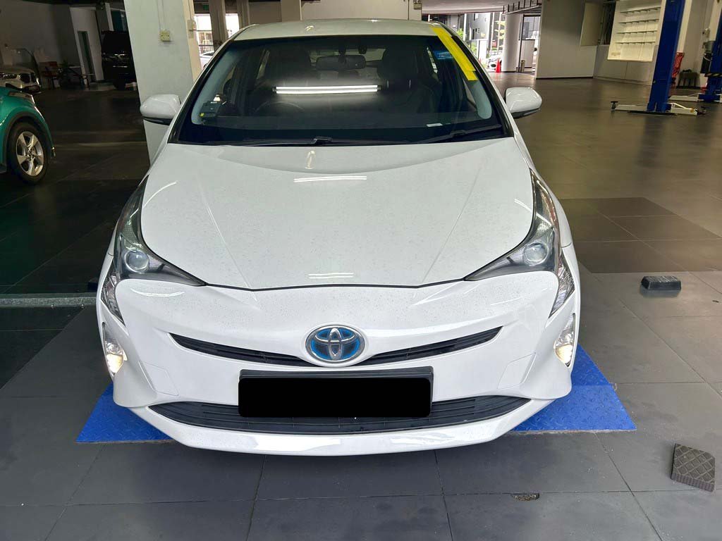 Toyota Prius 1.8 CVT (Hybrid)