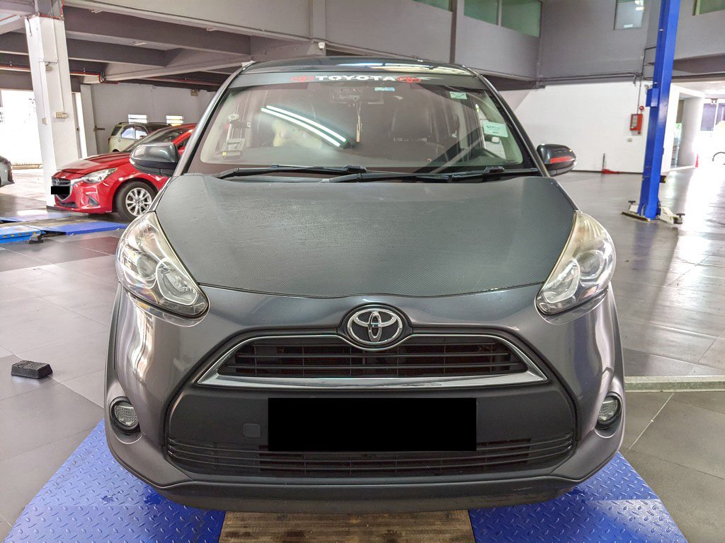 Toyota Sienta 1.5 Cvt Std