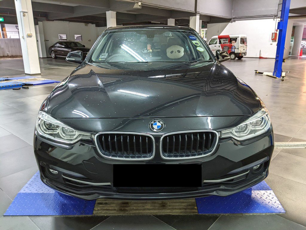 BMW 318i Sedan Led Nav