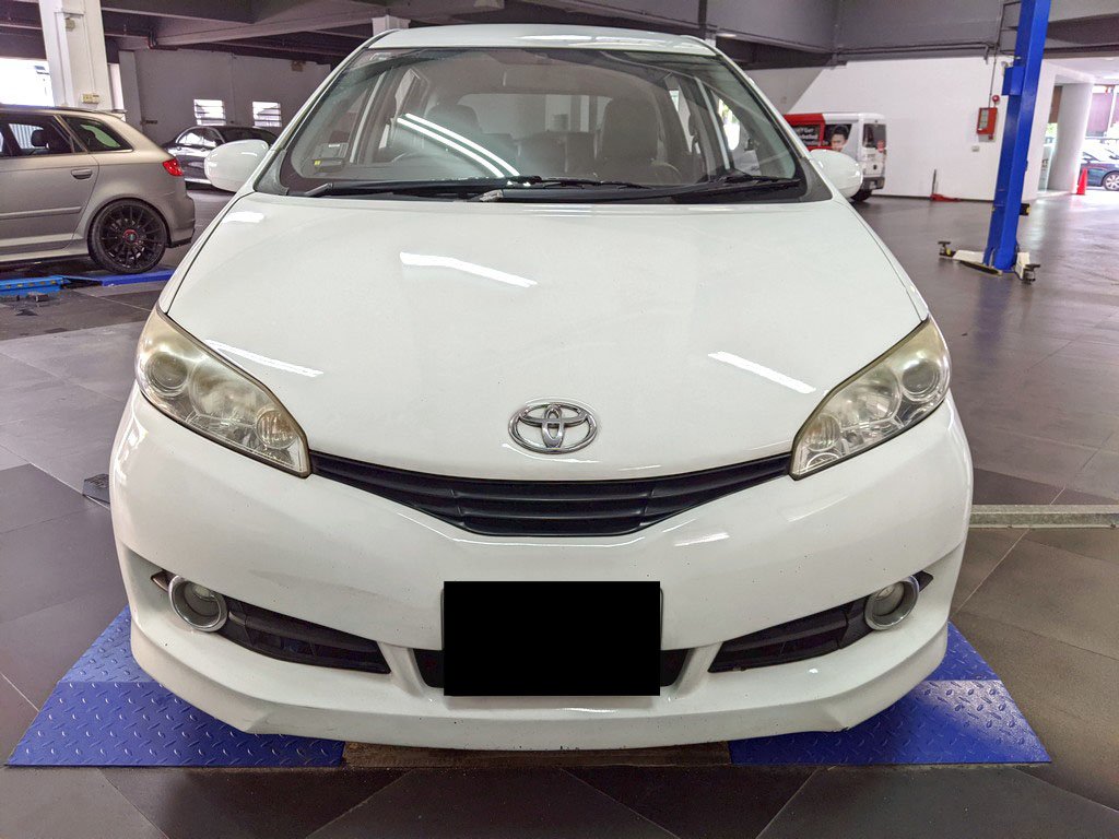 Toyota Wish 2.0 Auto (COE Till 10/2029)