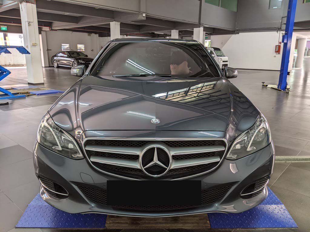 Mercedes Benz E200 Sedan (R18)