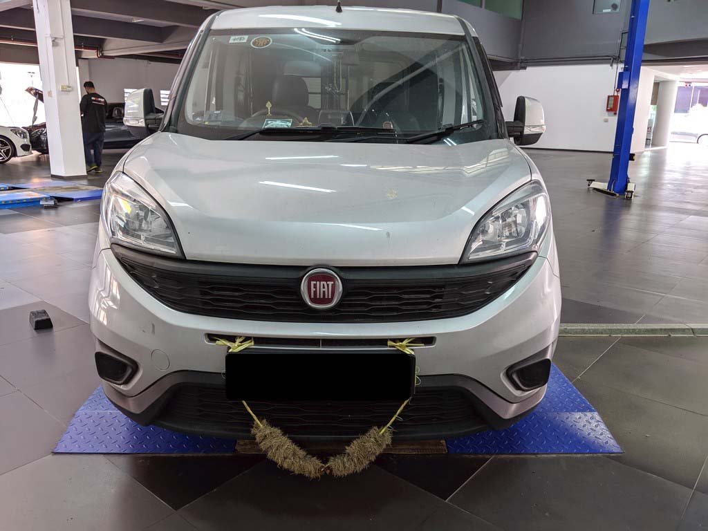 Fiat Doblo 1.3MJ E6 Glazed