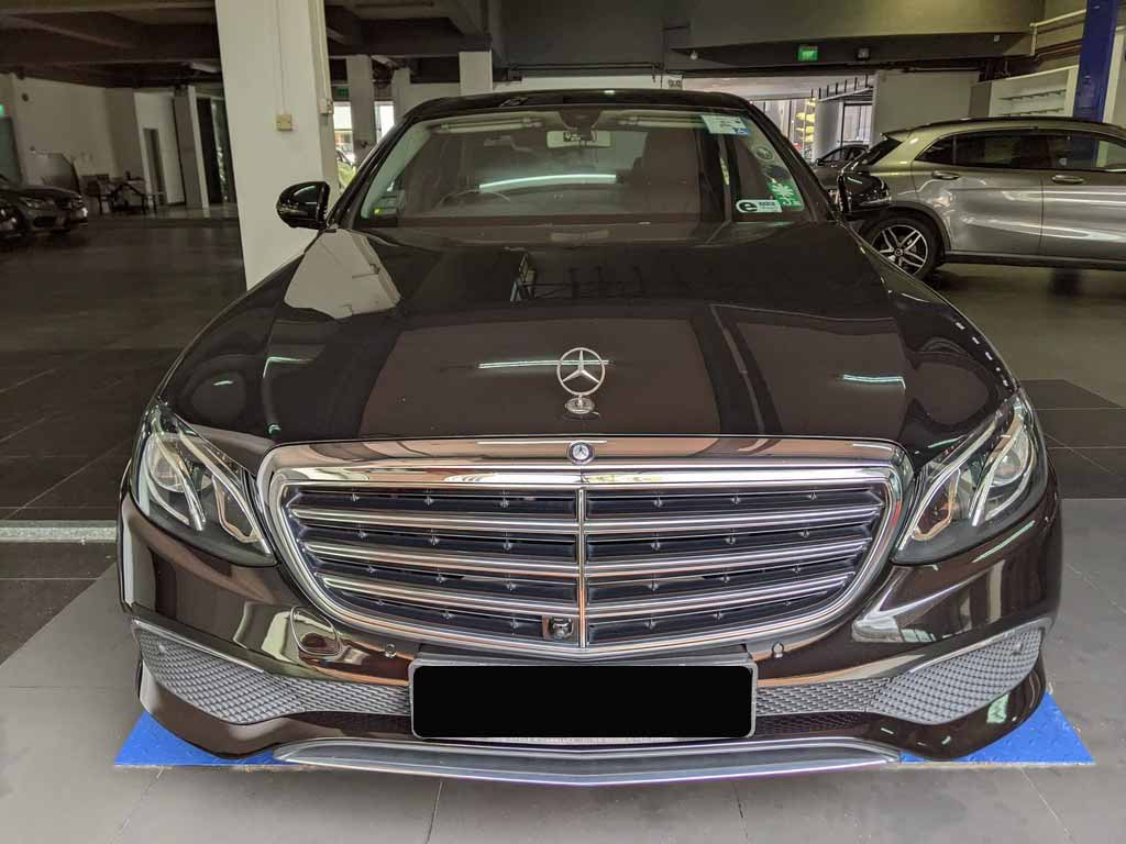 Mercedes Benz E200 Exclusive (R18 Led)