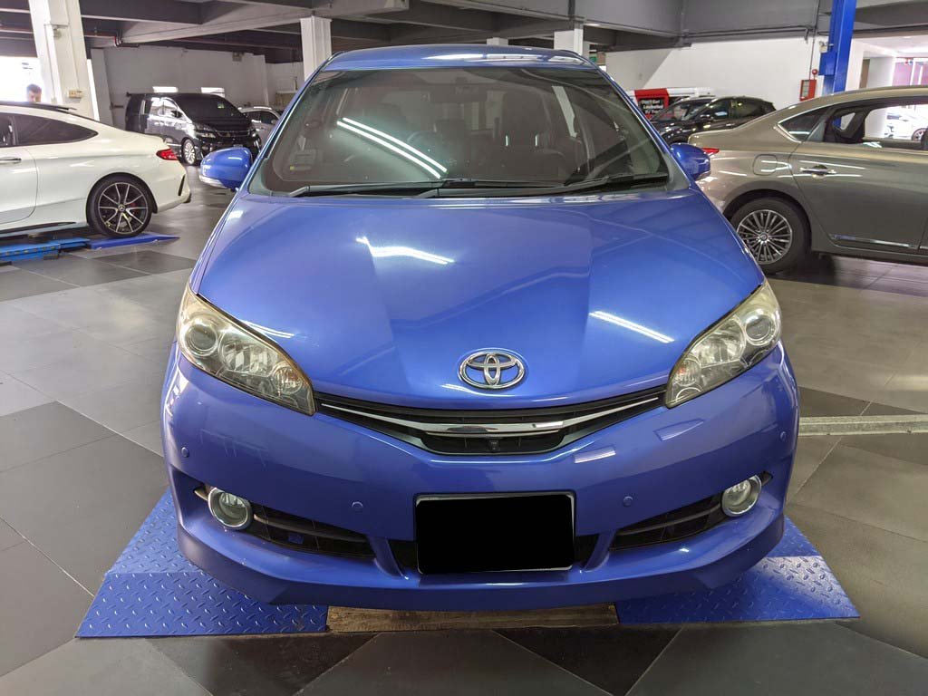 Toyota Wish 1.8 CVT
