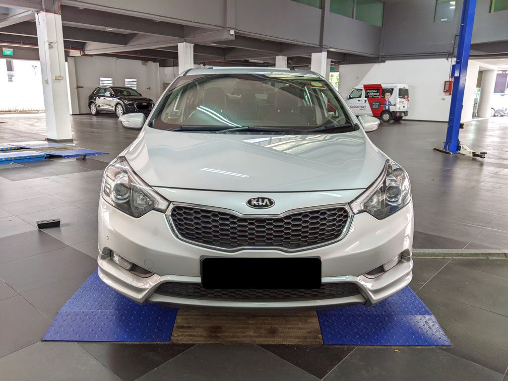 Kia Forte K3 1.6a Sx S/r Hid