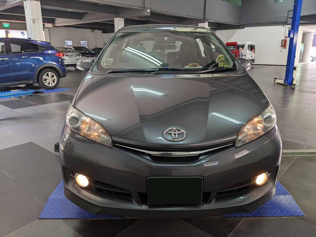 Toyota Wish 1.8 CVT