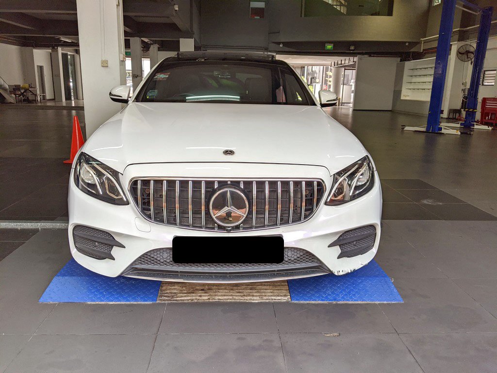 Mercedes Benz E200 Amg Line Auto