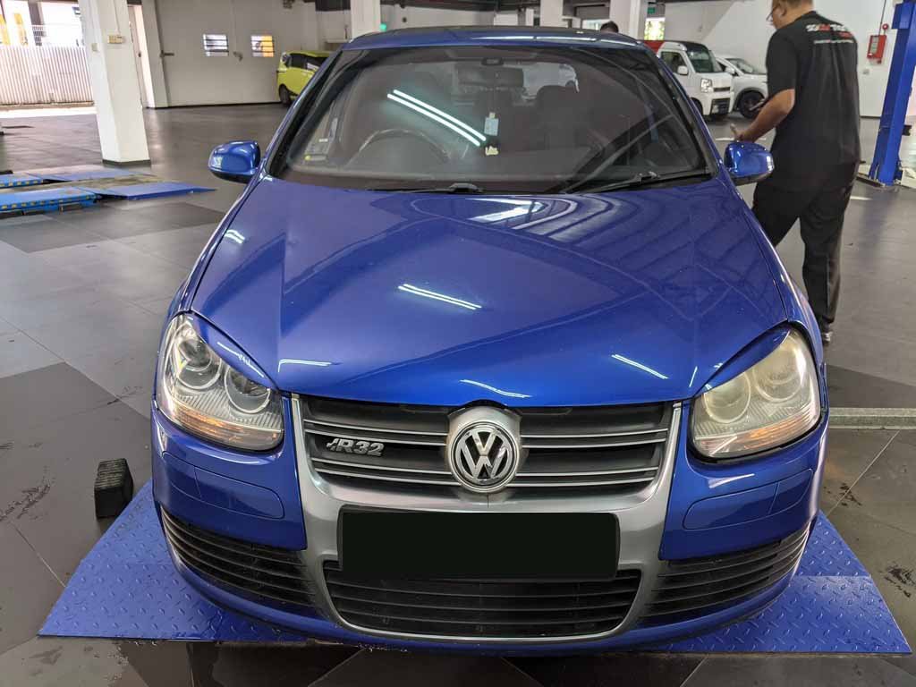 Volkswagen Golf R32
