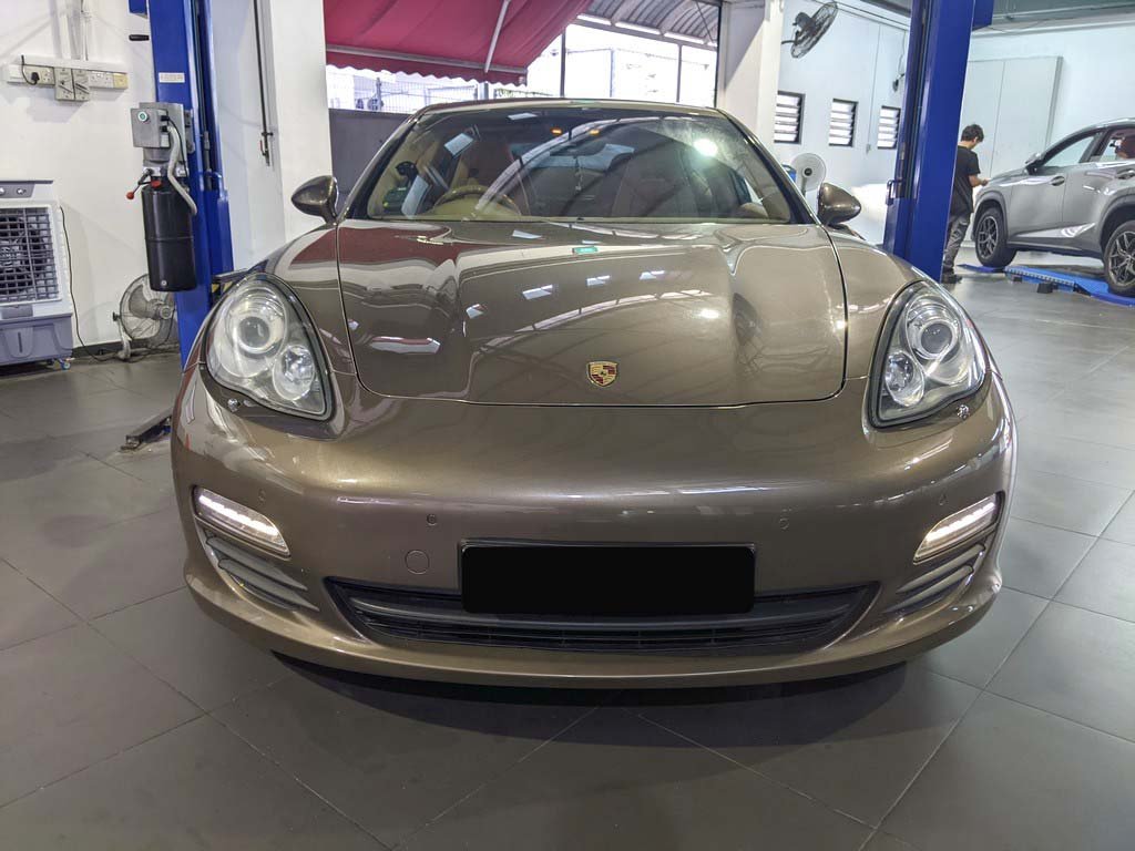 Porsche Panamera (COE Till 11/2029)