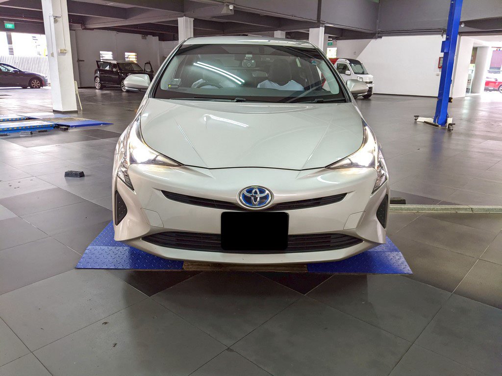Toyota Prius Hybrid 1.8s (Hybrid)