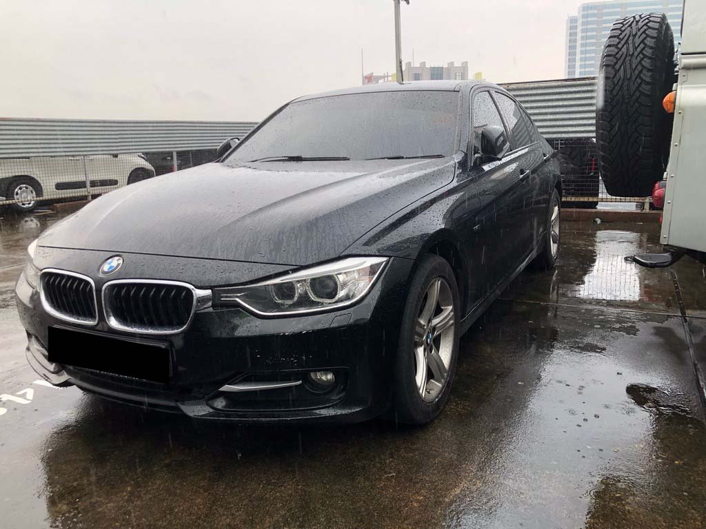 BMW 316I 1.6 AT D/Ab 4dr Abs Hid (COE Till 10/2028)