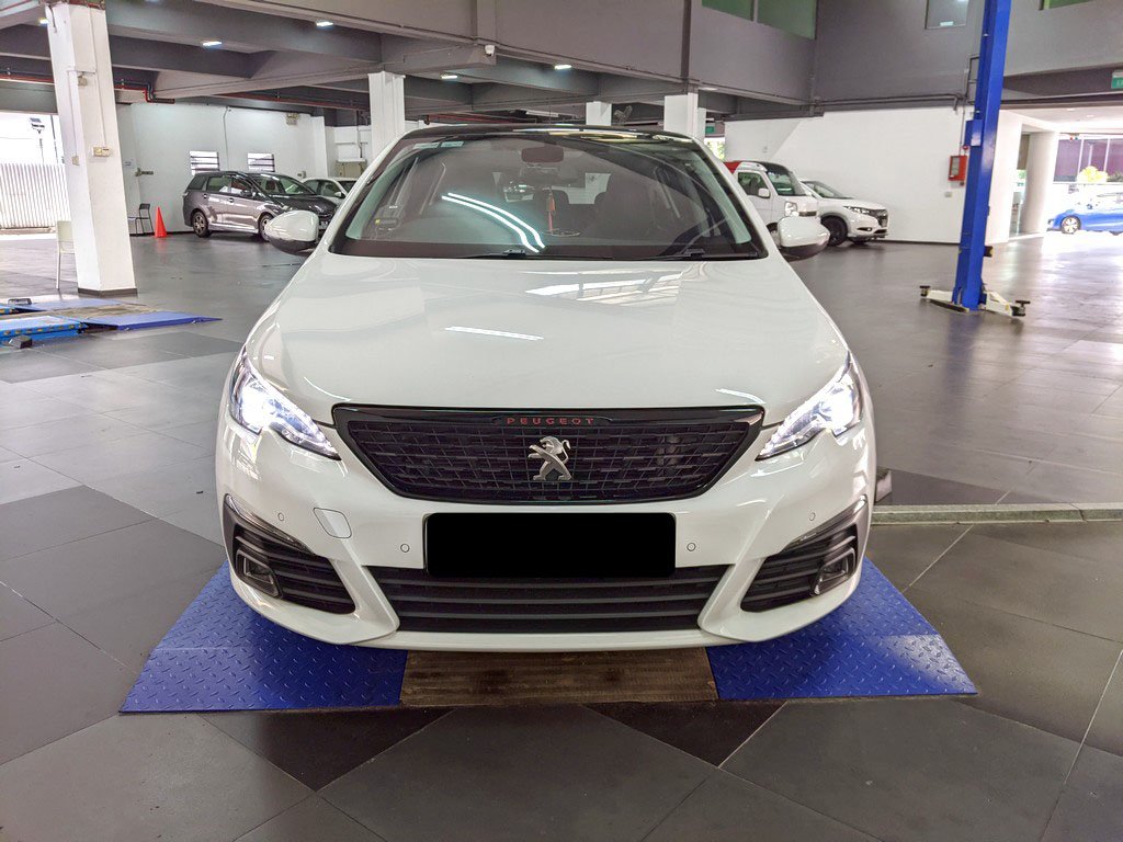 Peugeot 308 5dr Allure Puretech 1.2 A/t 2wd