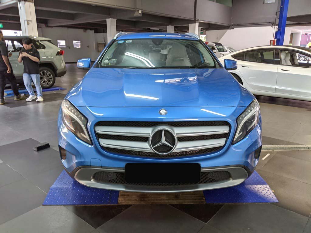 Mercedes Benz GLA180 (R18 Bi)