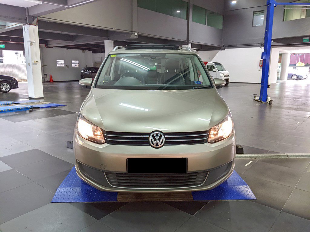 Volkswagen Touran 1.6 Tdi At 1t332z