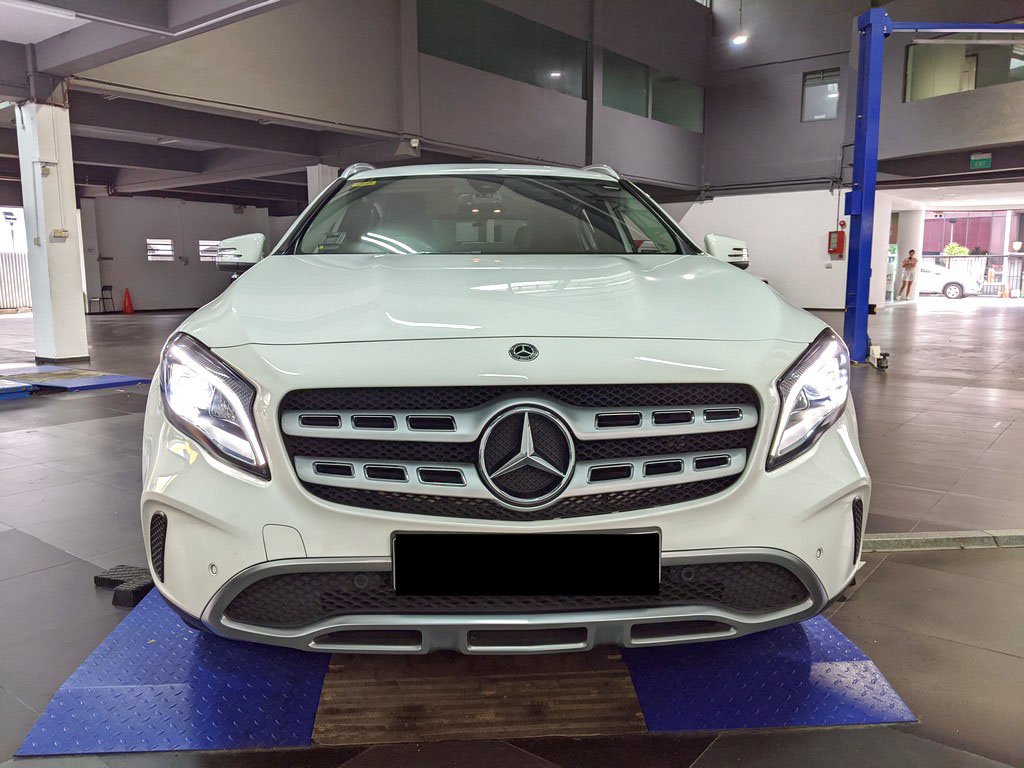 Mercedes Benz Gla180 Urban (r18 Led)