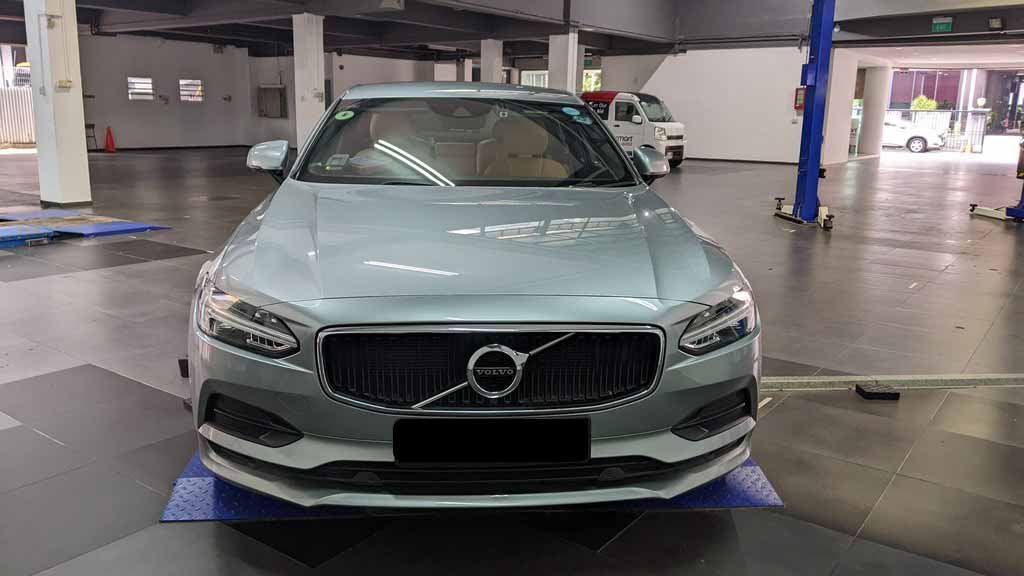 Volvo S90 T5 Momentum