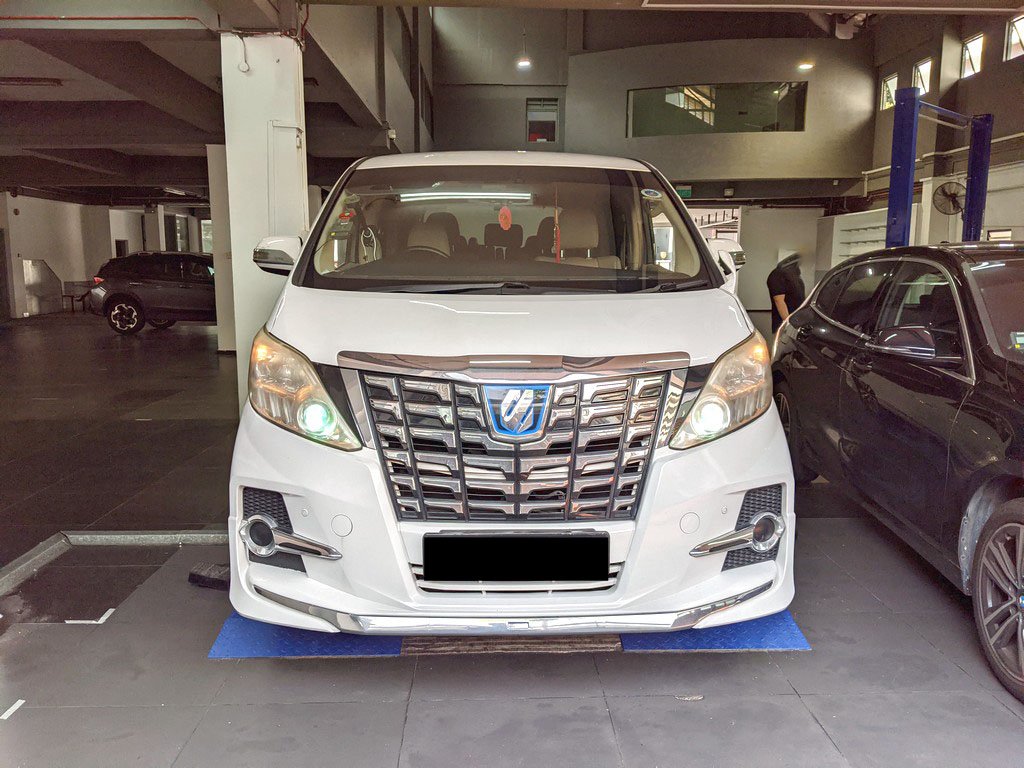 Toyota Alphard Auto (COE Till 01/2031)