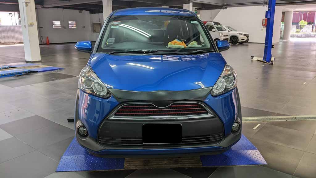 Toyota Sienta 1.5x 7 A
