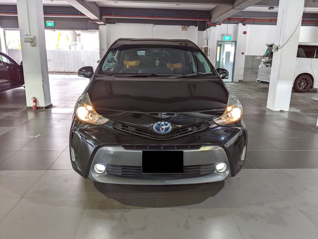 Toyota Prius Alpha 1.8s At Abs 2wd (Hybrid)