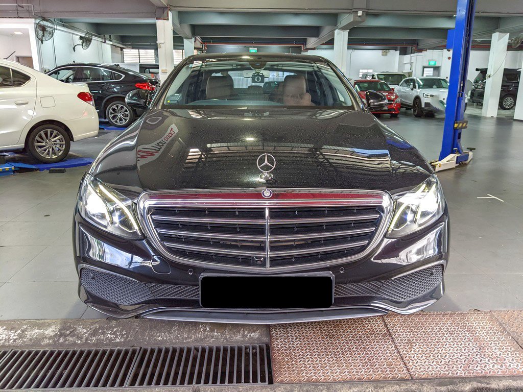 Mercedes Benz E200 Avg (r18 Led)