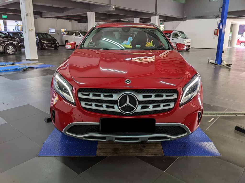 Mercedes Benz Gla180 Urban (r18 Led)