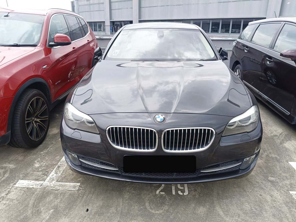 BMW 523i 2.5 At Abs D/ab 2wd Gas/d Nav Hud (COE Till 07/2030)