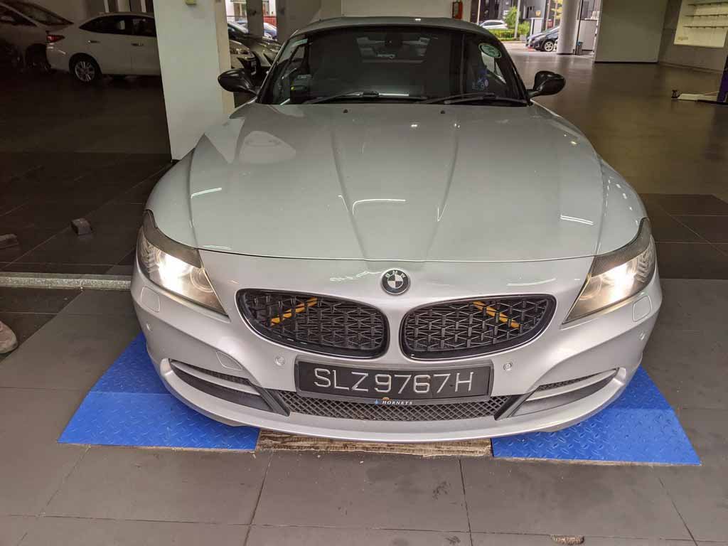 BMW Z4 Sdrive 23i 2.5l At D/ab 2wd Hid Nav (COE Till 12/2030)