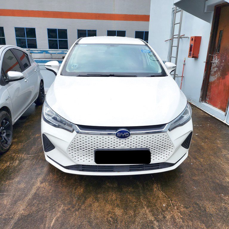 Byd E6 (me 2) (Electric Vehicle)